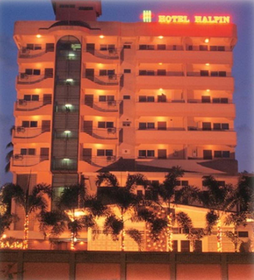 Halpin Hotel Rangoon Buitenkant foto