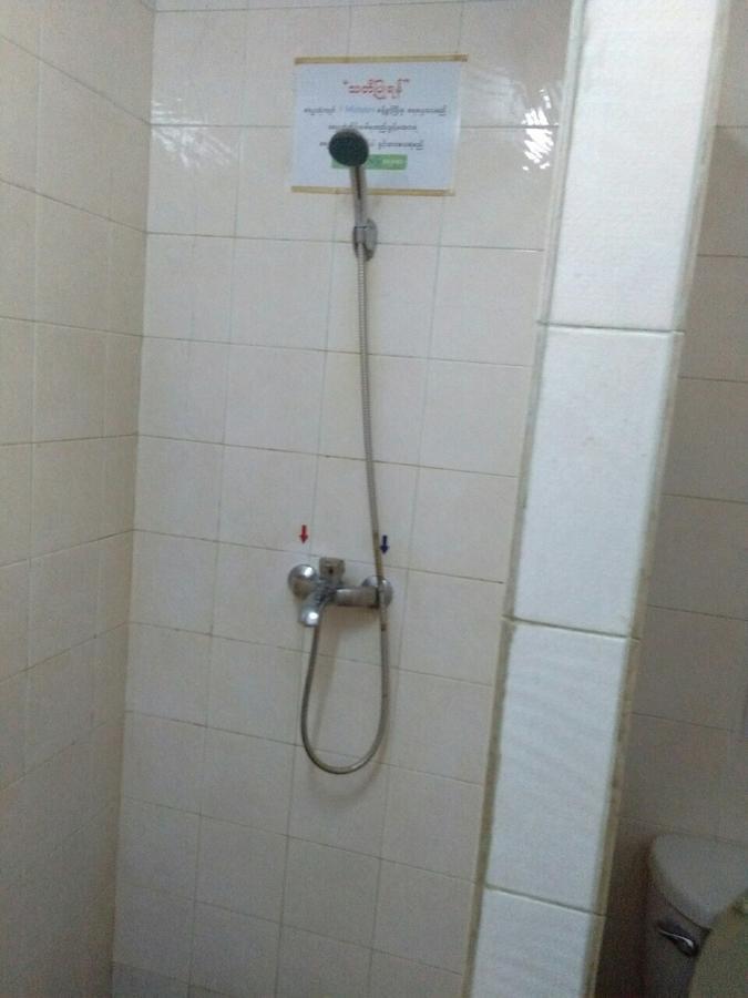 Halpin Hotel Rangoon Buitenkant foto