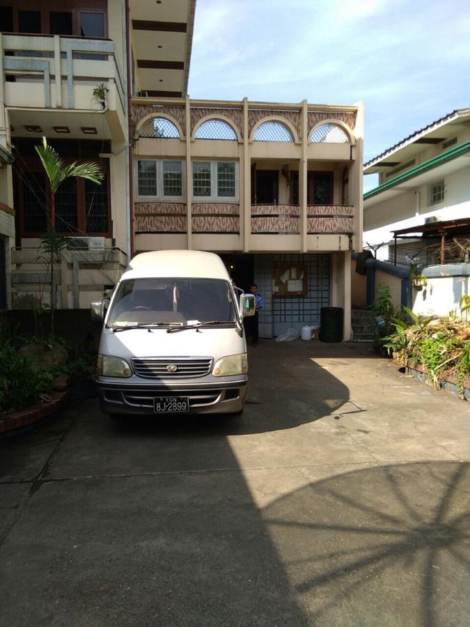 Halpin Hotel Rangoon Buitenkant foto